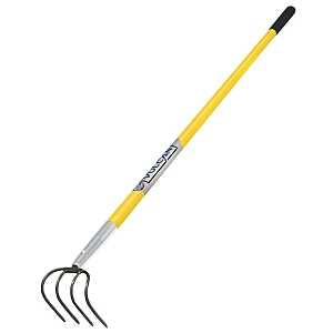 Garden Tools - 4 "L" Tine Garden Cultivator