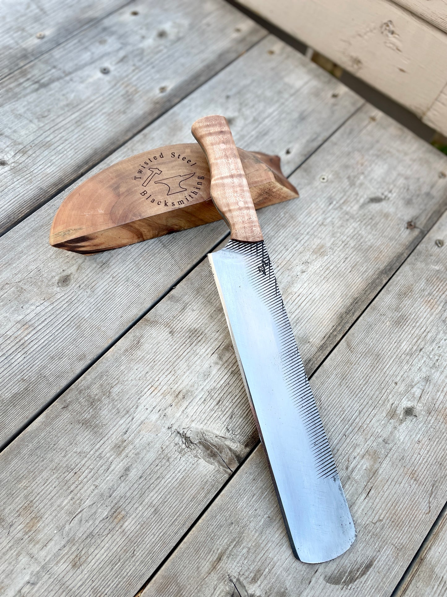 Twisted Steel - Knives