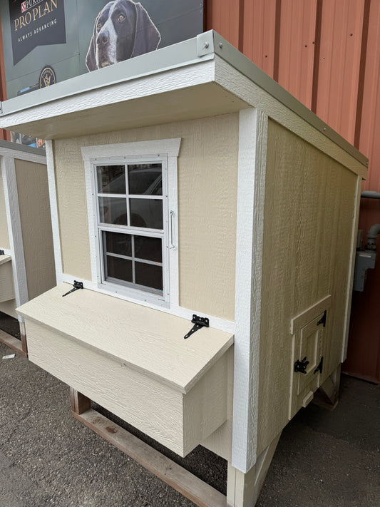 Chicken Coop - INSULATED - 4ft x 4ft