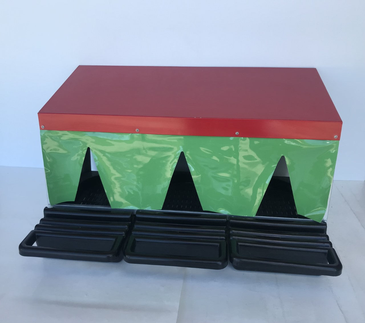 Roll Out Nesting Box