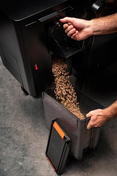 Traeger - Staydry Pellet Bin and Lid